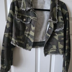 SHEIN Camouflage Frayed Edge Utility Jacket